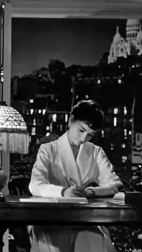 Audrey Hepburn in ‘Sabrina’ (1954)🤍🎀 #oldhollywood #movies #fyp #audreyhepburn #icon #sabrina #vintage #fashion #filmtok #humphreybogart #breakfastattiffanys #1950sfashion #foryoupage #quotes #calm #romance #fashioninspo #audrey #fypシ #50s #1950s #book #writer #actress #french #beauty #paris #france #lavieenrose