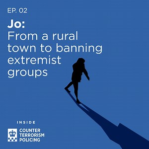 Think you’d like a career in national security? 👮‍♀️ In the next episode of the podcast Inside Counter Terrorism Policing, currently #5 in the Apple UK True Crime Podcast Charts, our guest shares the story behind her career swap from physiotherapist to intelligence analyst. Sharing stories from her beginnings as a cop in a small town, “Jo”, using a cypher to protect her identity, discusses her career in policing. From calls about loose livestock…to tackling drug dealers, assaults, and other cri