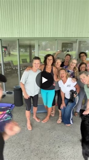 #laughteryoga #theintergenerationalproject #joyacrossgenerations #grandfriends #feelgoodmoments | The Intergenerational Project