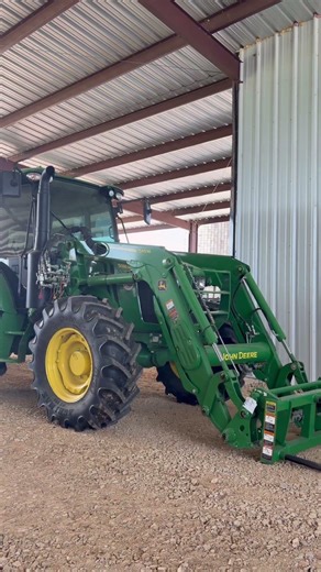 Sweet John Deere 5095M #johndeere #tractor #farming #southernraised