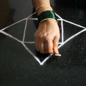 544K views · 5.1K reactions | Rangoli videos in slower than usual mode for easy learning #kolamdesigns #rangolidesigns #videoviral #muggulu | Rangoli sans dots | Facebook