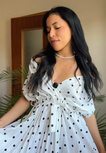 Il vestito a pois perfetto per tutte noi ✨ • • • • #vestito #abbigliamentodonna #outfitinspo #offerteestive #cavalcalondadeirisparmi