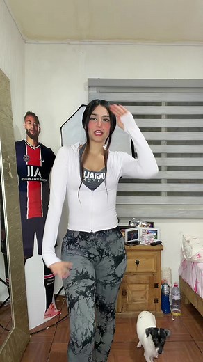 La Chica Yeyé: ¿Quién la canta?