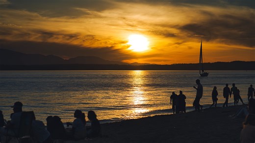 Pacific Northwest heat wave breaks records for May