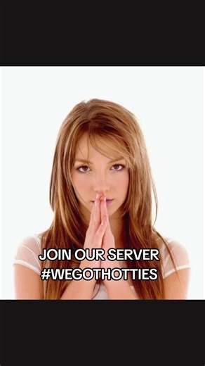 Ladies, ladies, one at a time (please dont promote ur server) #JOINUS #Discord #DiscordServer #wlwserverdiscord #xvybaz