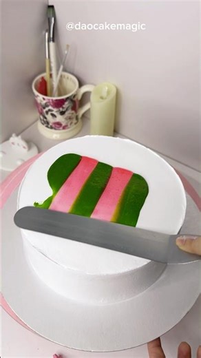 Smooth Buttercream Stripe Cake Tutorial #daocakemagic #shortsvideo