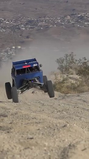 Watch for flying Rocks⚠️ Every time I see a clip like this I remember the first time being warned about rocks. 1994 Score 400 I went with my friends to watch just outside of Bouse and as you could see the leaders dust coming in the distance my friends dad( @johnny.stark.37_hi ) yelled over to us “You boys better keep away from those rocks! These truck tires will spit that rock right at you.” It’s funny how certain moments will stick with you your whole life. I was 10-years old🪨🪨🪨 #Parker400 #