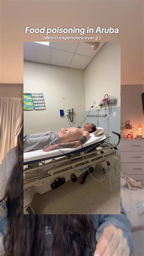 Can’t believe it’s been a year lol I wish we tried another restaurant everyone says how good the food is there lol maybe next time 🤷🏽‍♀️#fyp #aruba #storytime #food