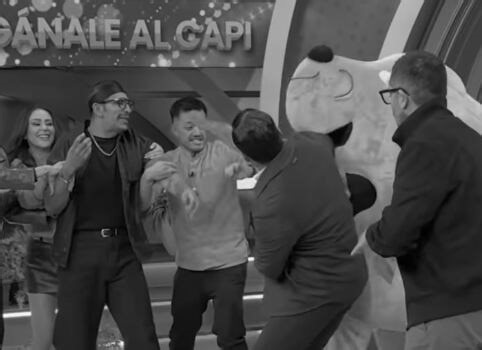 VIDEO: Capi Pérez se le va a los golpes a invitado, en pleno programa EN VIVO de Venga La Alegría