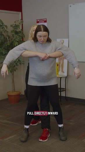 Would you know how to help a choking pregnant woman? In a choking emergency, oxygen is cut off to both mother and baby. Acting quickly is critical. First: call 911 immediately. If she cannot cough, speak, or breathe: ⚠️ Do NOT perform traditional abdominal thrusts. Instead, provide: - 5 firm back blows between the shoulder blades - Followed by 5 chest thrusts (placing your hands in the center of the chest, just above the breasts, the same hand position as CPR compressions, but performed standing