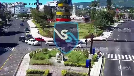 Así se percibió el sismo de 6.3 grados en los alrededores de la plaza Divino Salvador del Mundo. Las autoridades reportan más de una decena de réplicas luego del fuerte temblor. Video: @PrensaAMSSC | Diario El Mundo