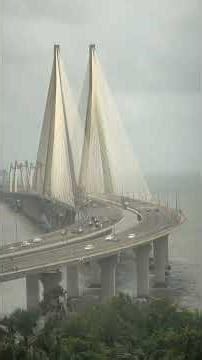 How bridges move without collapsing