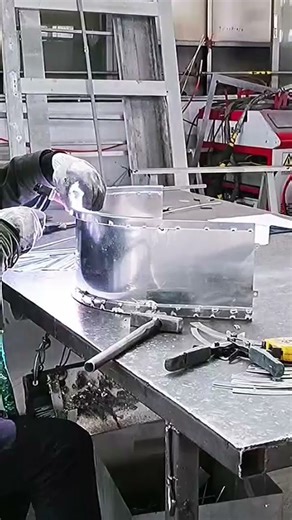 WeldingAluminumDecorativeCladding#welding#productionprocess#wallcoverings#aluminumwallpanel#cladding