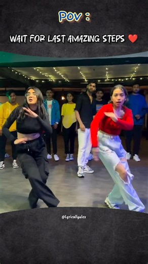 Chikni Chameli 🔥💃 | Shreya Ghos 🎤 | Girl's group dance | WhatsApp (Lyrics) Dance Status | #ytshorts