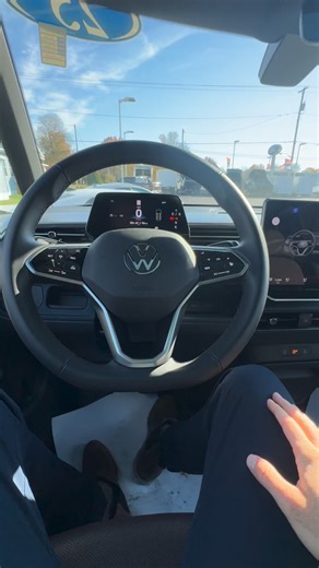 Electrochromic Glass Roof in our Pre-Owned 2025 #Volkswagen ID. Buzz🙌 #VolkswagenBuzz #Buzz #technology #SarchioneFord | Sarchione Ford Of Randolph