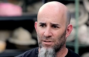 ANTHRAX Guitarist SCOTT IAN: First Look At 'Speaking Words: Live In Glasgow' DVD