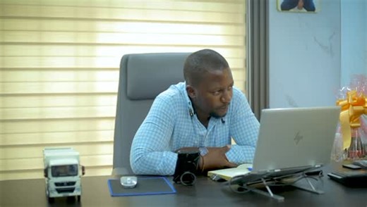 𝐓𝐫𝐮𝐜𝐤𝐞𝐫𝐬 𝐎𝐟 𝐓𝐚𝐧𝐳𝐚𝐧𝐢𝐚 on Instagram: "SINOTRUK AUTHORISED AGENT Ukihitaji chochote kuhusu HOWO TRUCKS Iwe: -Unahitaji gari au trailer, -Kipuli chochote -Unahitaji matengenezo ya HOWO -Ushauri, etc Msaada wako ni @dr.howo Tembelea page yake ama piga +255 763 989 282"