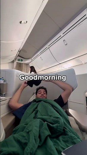Saudia Airlines Business Class Review — what an amazing experience! #saudiaairlines