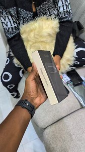 🔥 Wateja wa kudumu hawatazami bei, wanatazama huduma! 💯 Na sisi @GooglePixelDealer_Tz tumejifunza hilo mapema — kila mteja wetu anapewa service bora kuanzia siku ya kwanza hadi siku ya upgrade yake. 📱✨ Mteja huyu alianza safari yake nasi tangu Pixel 3a, leo anafungua Google Pixel 9 Pro XL — bado anaamini ubora wetu haujawahi kushuka 🙌 💥 Tupo kukuhudumia kwa ubora, uaminifu na bidhaa halisi pekee. 📍Duka: Nyuma ya China Plaza / Pembeni ya China Plaza 📞 0785-572316 (WhatsApp) | 0717-635515 (