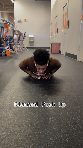 🚨TRAINER TIP TUESDAY 🚨 💎 Diamond Push Ups 💎 Wide & Close/Narrow 🤞🏽🔑 Diamond push-ups, also known as triangle push-ups, target the triceps more intensely than regular push-ups. Here’s how to perform them with proper form 👊 Starting Position: Begin in a plank position with your hands directly under your chest. Position your hands so that your thumbs and index fingers touch, forming a diamond or triangle shape. Keep your body in a straight line from head to heels. Your feet can be together 