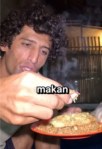 Review Nasi Goreng oleh Bule Turki: Pengalaman Makan
