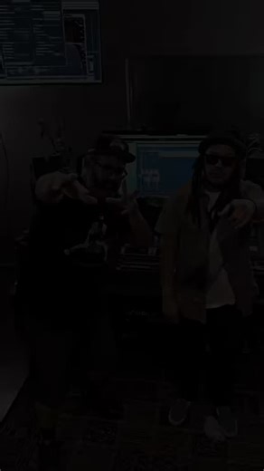 Basic Necessities For Traversing ♾️♾️♾️ 🎥: @birdcagestudios 🎶: @dukewestlake . . . . . . . . . . . #loopintruders #undergroundrap #undergroundhiphop | Poetik Prophets