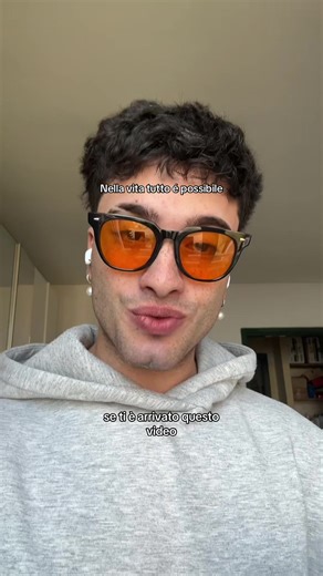 Video di Fifi prime (@erfifitoo) con lights are on - favsoundds