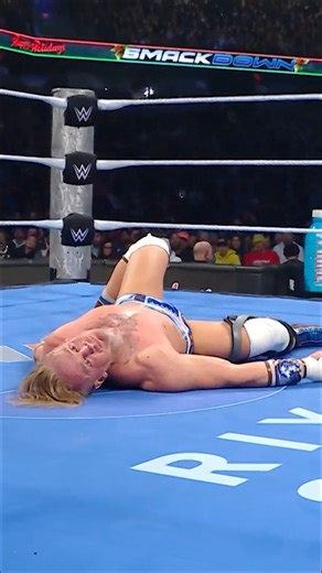 The action hasn’t slowed down for a second 🔥🔥🔥 #SmackDown | WWE