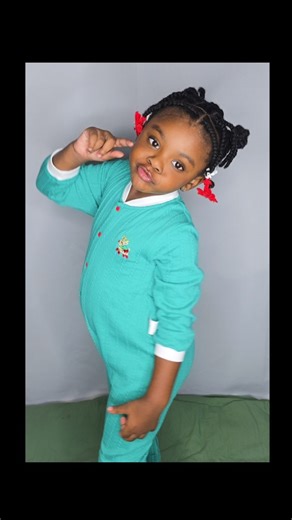 Aww Samara! This is a excellent choice for your cold-weather wardrobe! @aqpababies2025 @aqpababies #cutenessoverloaded #foryourpage #sweaterweather #toodlerlife #samara__annalise #stylishtoddlergirl | samara__annalise