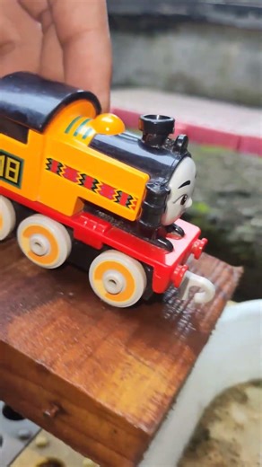 Nia Climbing the Track 🚂 | Satisfying Toy Train