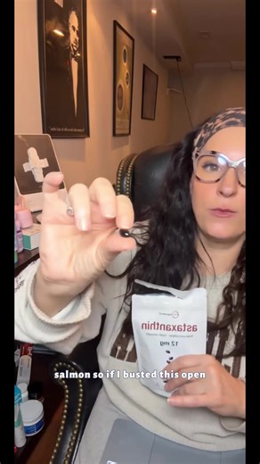 Micro Ingredients Astaxanthin 12mg, 120 softgels | 4 monthly Supply, Natural Tanning, Fresh Microalgae Source, Easy to Swallow