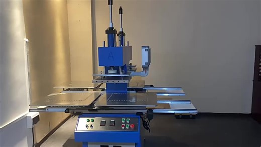 Automatic 3D Silicone Heat Embossing Machine for Embossing logo on Fabric Textile T-shirts