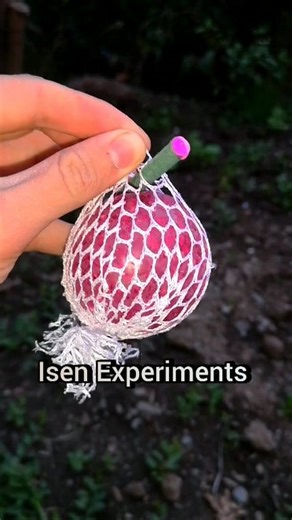 Make Anti Stress Cracker Ball #experiment #experiments #firecrackers #fireworks #crackers #new #pyro #lifehack #lifehacks #tricks #trick #how #howto #howtomake #homemade #youtube | Isen Experiments