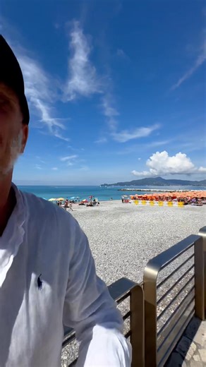 17K views · 500 reactions | Lunedì 4 Agosto 2025 In diretta dalla Bellissima Cittadina di Mare di Chiavari ❤️ Golfo del Tigullio By www.latuacasaalmare.it #latuacasaalmare #solocasebelle -#chiavari #portofino #tigullio #liguria @inprimopiano Gianmarco Bozzia @follower | Gianmarco Bozzia | Facebook