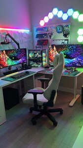Experience gaming luxury with a peek into Axous fantastic gaming setup, showcasing the comfort and style of the DXRacer Master Series chair. | DXRacer