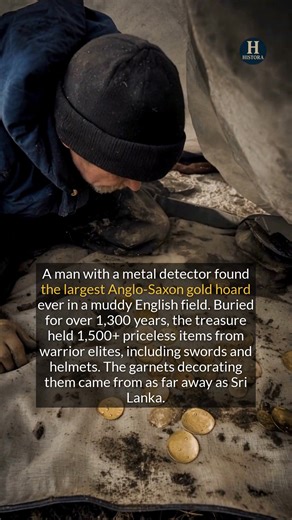 A metal detectorist found the largest Anglo-Saxon gold treasure ever buried in an English field. #history #archaeology #discovery #ancienthistory | Histora