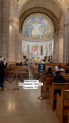 Sacré-Cœur Basilica Paris 🇫🇷 | Beautiful Montmartre Landmark #Shorts #ytshorts #travel #trending