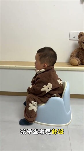 Babies can start to defecate independently after they are one year old. DOU Little assista