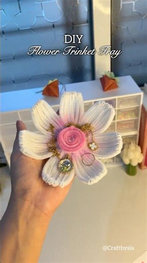 DIY pipe cleaner flower trinket tray #diy #shorts #craftideas #pipecleanercraft #viral