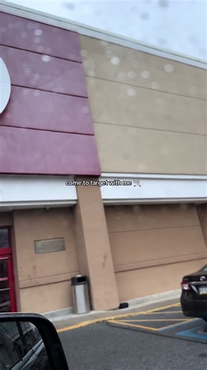 Come to target with me 🛒🥰! #vlogs #contentcreator #ziysarai #target #hygieneproducts #fyp