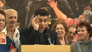 2.1M views · 92K reactions | 15 dicas para o idoso ser mais feliz - Padre Chrystian Shankar | Caminhando na Fé - - Oficial" | Facebook