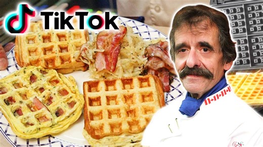 Je prépare un déjeuner avec une machine à gaufres