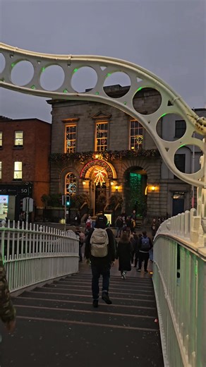Crossing the Ha'penny Bridge 💚 Dublin Ireland | In Ireland