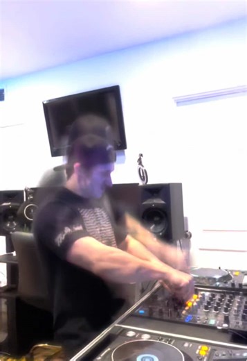 Riddim chopping time 🤯 #dubstep #dj #doubledrop #edm #riddim