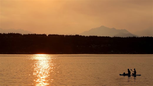 See where wildfire smoke in Washington state is expected to drift tonight, Aug. 14