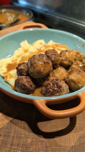 World Cup Of Food Ep 36 - Sweden - Swedish Meatballs 🇸🇪