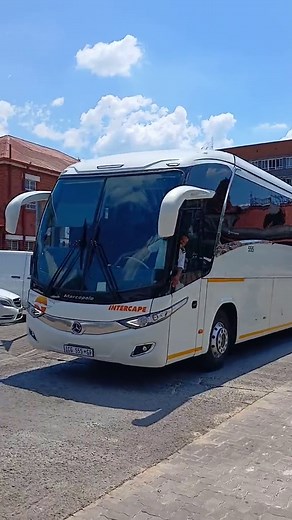 Intercape with @lonekaynerange #mercedesbenzo500rsd #intercape #intercapebus #intercapemainliner #marcopolonewg71200