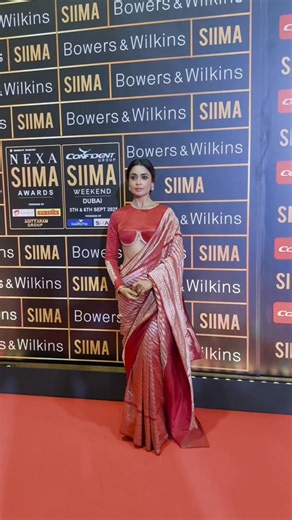 Shriya saran at SIIMA 2025 | Bollywood Bliss