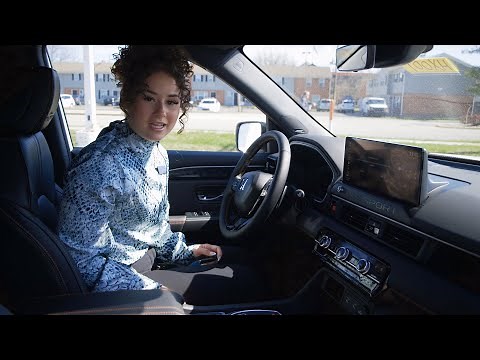 How To Connect to Apple CarPlay in Your 2025 or 2026 Honda | Neil Huffman Honda