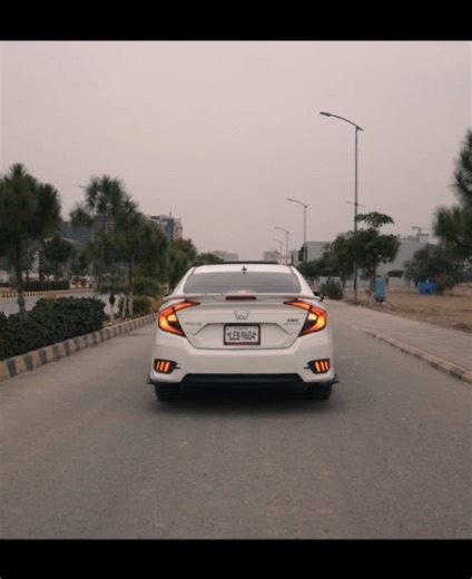 Exploring the Honda Civic: Features and Community